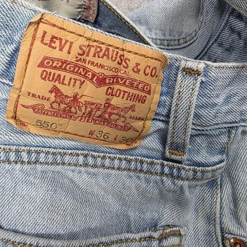 Levi's Jeans Mens 36x29‎ Blue Relaxed Fit Light Wash